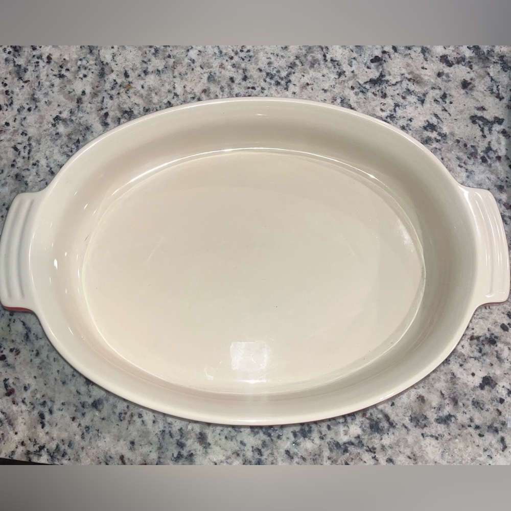 Le Creuset Stoneware Oval Baking Dish - Picture 2 of 5